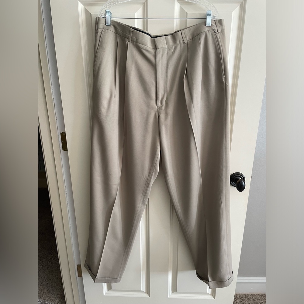 Perry Ellis portfolio tan men’s pants 40 x 32